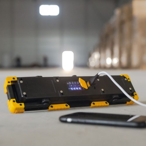 Phenom akkumulátoros LED reflektor - Fókuszálható - Szabályozható - 1500 lumen