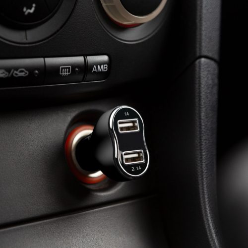 M.N.C. Autós szivargyújtó töltő - 2 USB port - fekete
