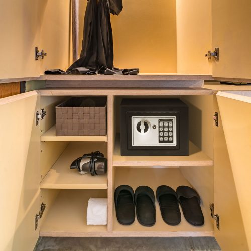 Számzáras széf - Digitális - 230 x 170 x 170 mm