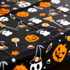   Halloween asztalterítő - alumínium hatású - 137 × 183 cm - apró motívumos
