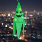 Halloween LED-es szellem dekoráció - zöld - 10 színes LED - akasztható - 75 × 20 cm