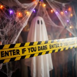 Halloween figyelmeztető szalag dekoráció - 3 × 6 m